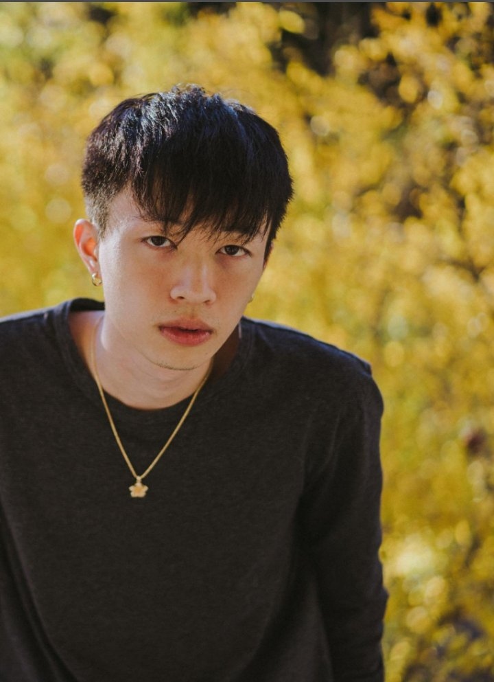 Keshi - Chàng ca sĩ indie gốc Việt khiến BTS, Baekhyun (EXO) mê mẩn