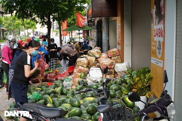 Người dân Hà Nội chung tay hỗ trợ tiêu thụ nông sản Bắc Giang
