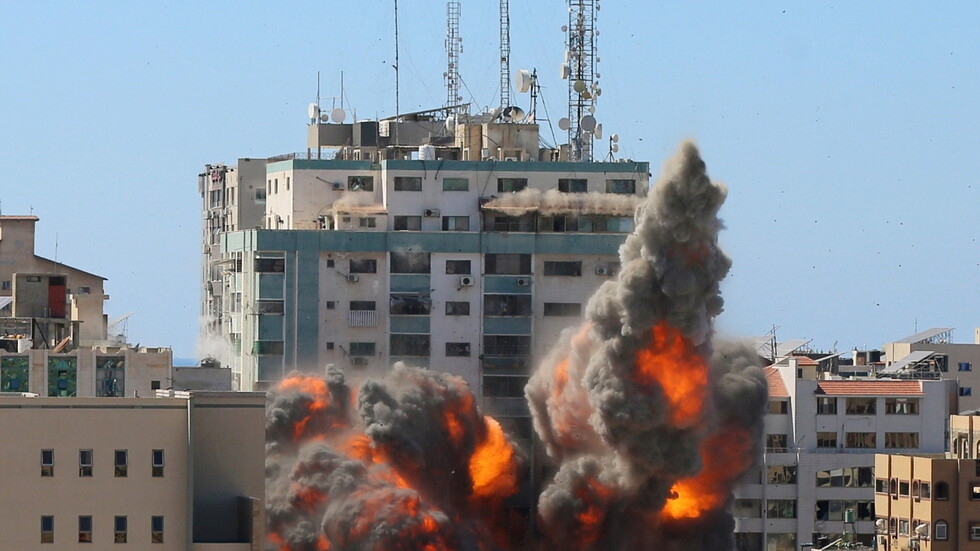 Israel tiếp tục không kích Dải Gaza ngày thứ 7 liên tiếp