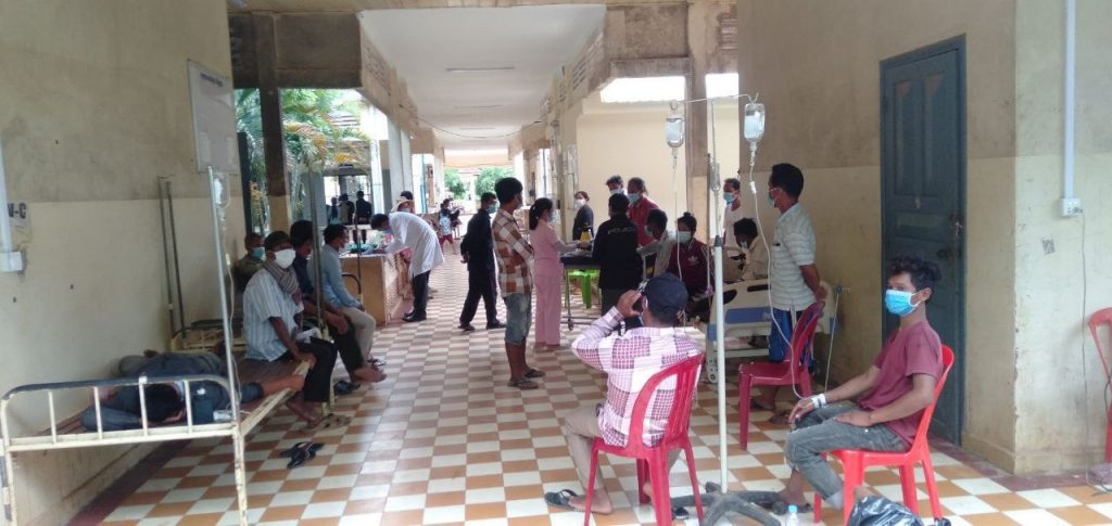 9 người chết và hơn 30 người nhập viện cấp cứu khi uống rượu trong đám tang tại Campuchia