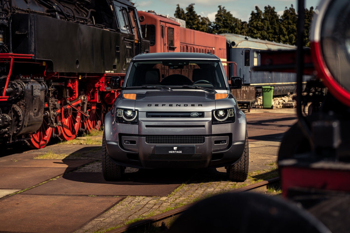 Cận cảnh Land Rover Defender 2021 phiên bản "rỉ sét"