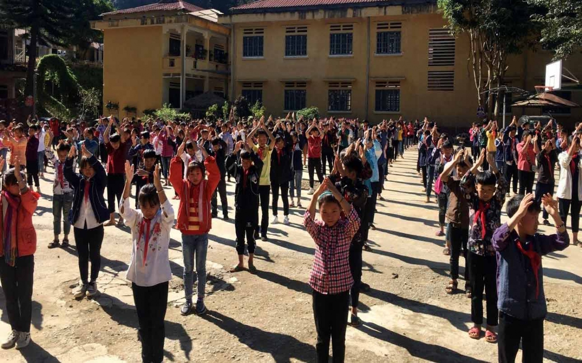 Một giáo viên ở Lào Cai bị đình chỉ công tác vì vi phạm nguyên tắc phòng dịch