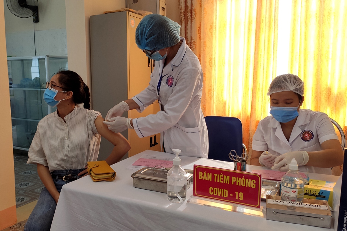 Lai Châu hoàn thành tiêm mũi 1 vaccine Covid-19 cho trên 3.700 người