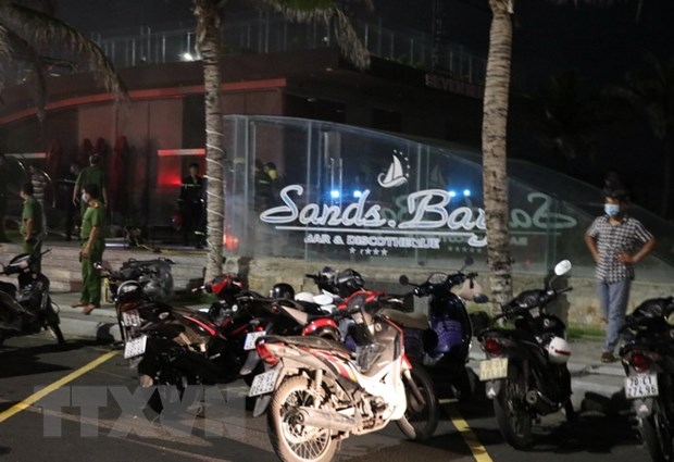Một vụ cháy lớn xảy ra tại quán bar Sands Bay, Phú Yên