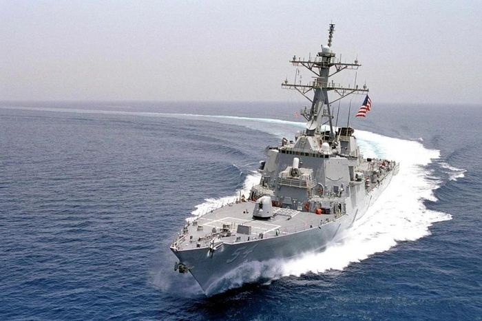 Tàu khu trục Mỹ áp sát quần đảo Hoàng Sa