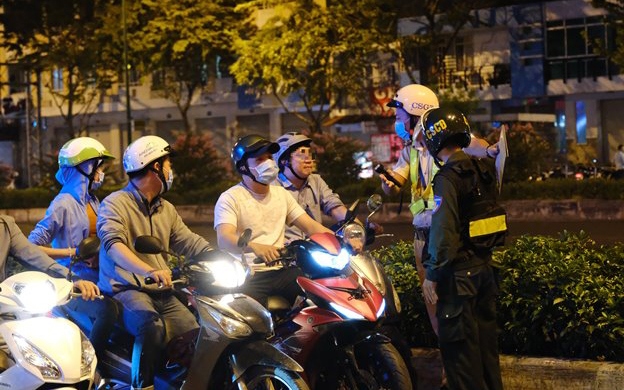 Cảnh sát giao thông toàn quốc sẽ xử phạt người không đeo khẩu trang