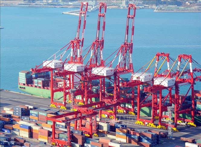  Xuất khẩu của Hàn Quốc tăng kỷ lục