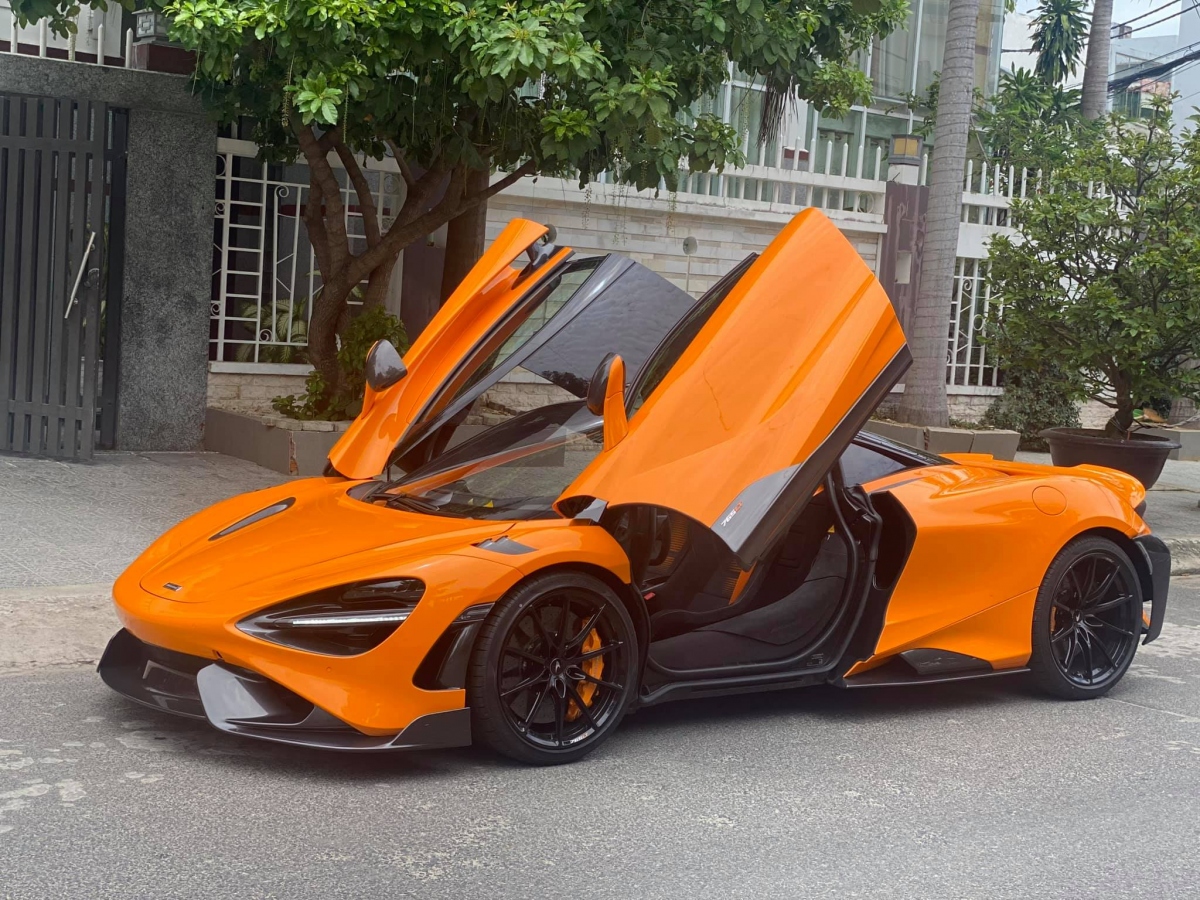 Siêu xe McLaren 765LT thứ tư cập bến Việt Nam