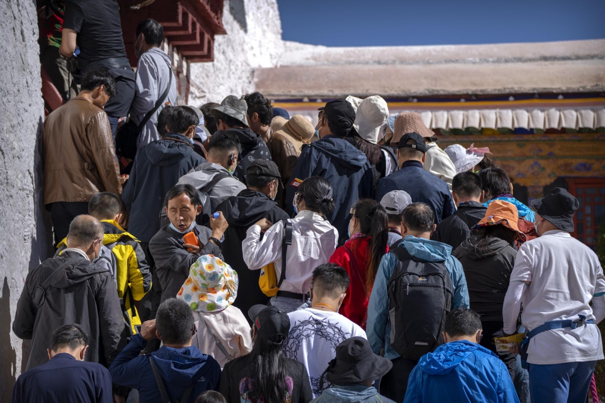 Tây Tạng “mong manh” khi du lịch bùng nổ