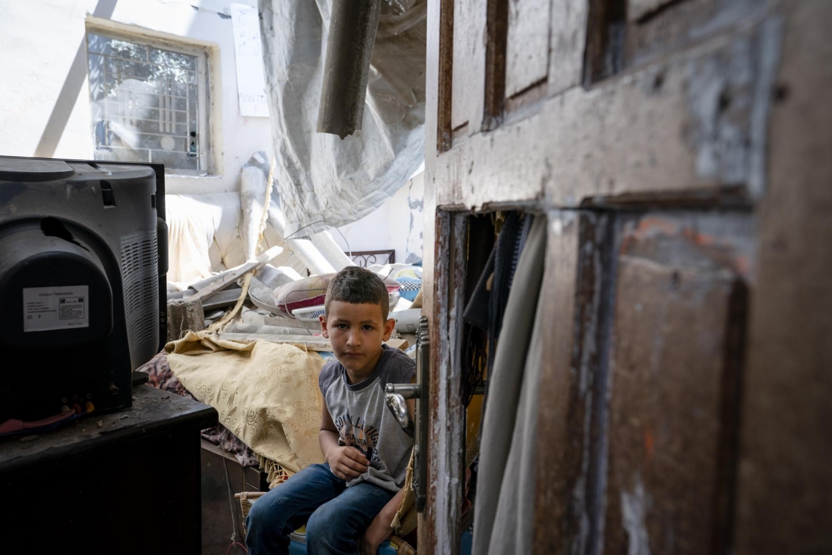 Ảnh: Những căn phòng ngủ tan hoang sau xung đột – ký ức ám ảnh của trẻ em Gaza