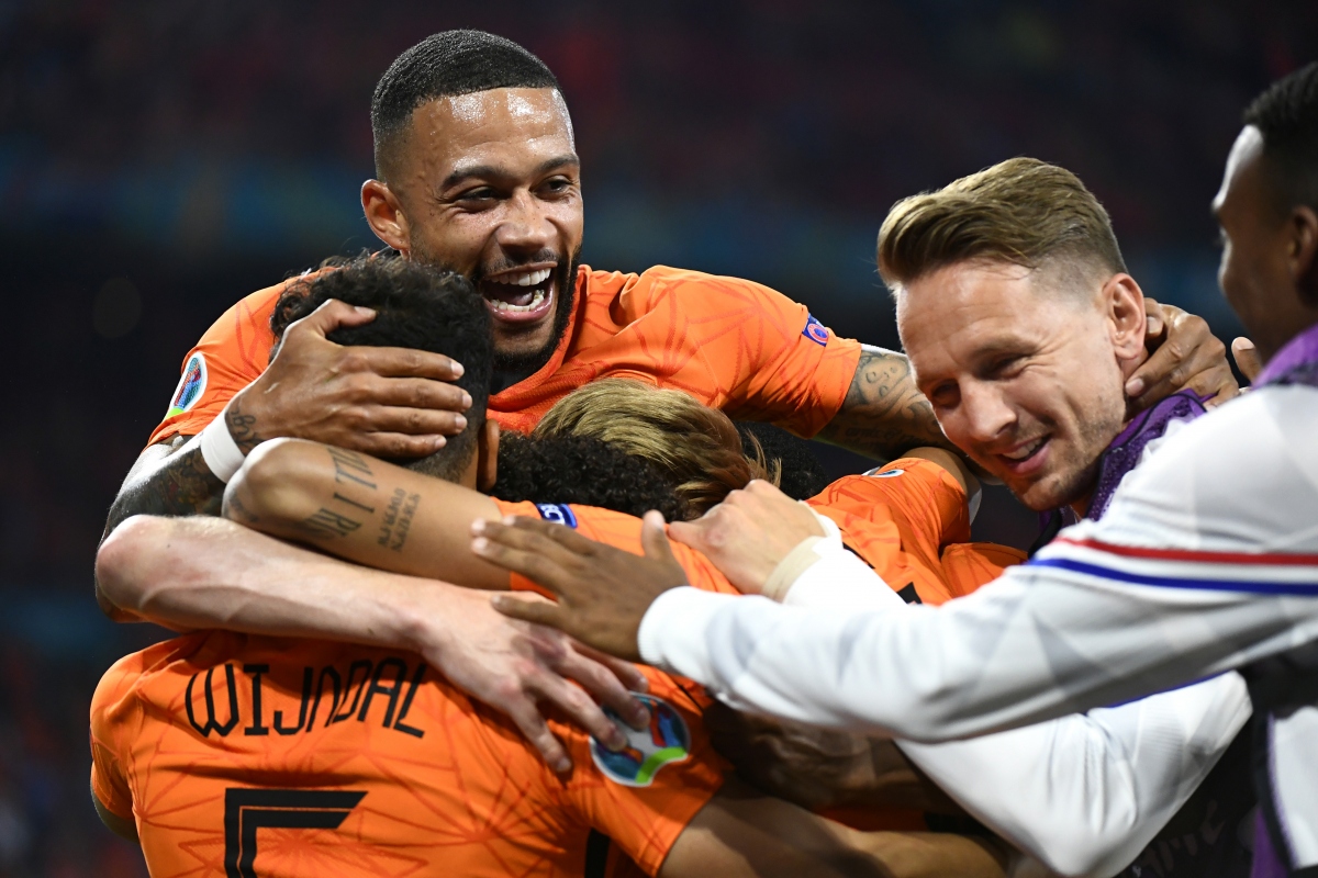 Góc BLV: Hà Lan sẽ tung đội hình B và giành trọn 9 điểm giống Italia