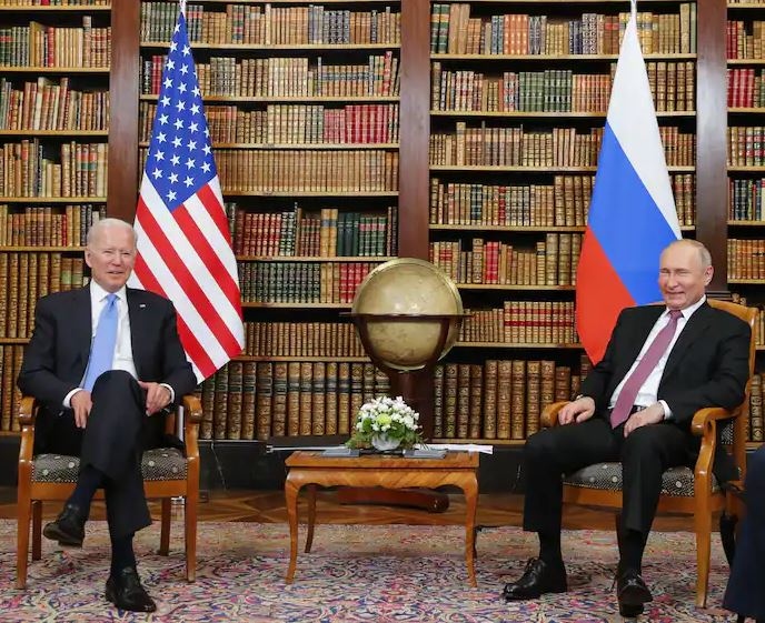 Điểm lại những khác biệt đáng chú ý giữa Trump và Biden trong Thượng đỉnh với Putin