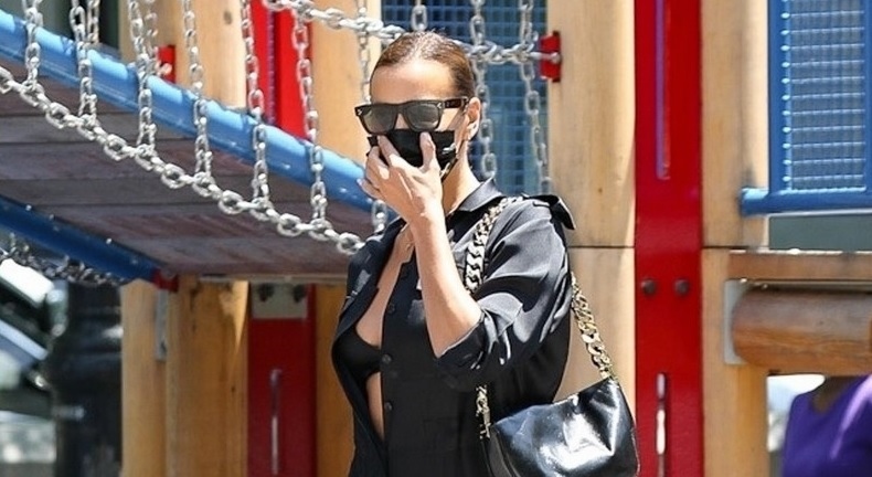 Irina Shayk gợi cảm ra phố sau khi đi nghỉ dưỡng cùng Kanye West tại Pháp