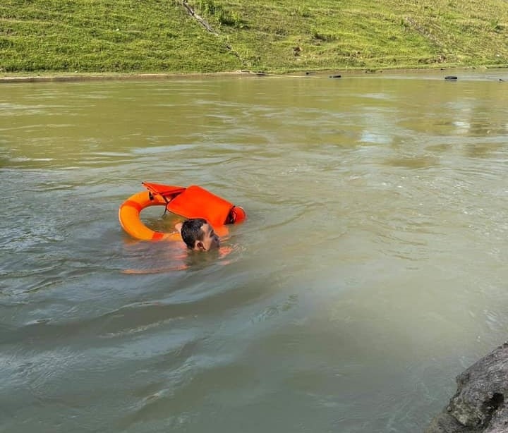 Tắm mát trên sông Đào, nam thanh niên đuối nước mất tích