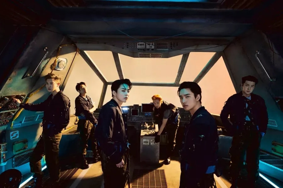 Nhóm nhạc EXO tái xuất bùng nổ với MV "Don't fight the feeling"