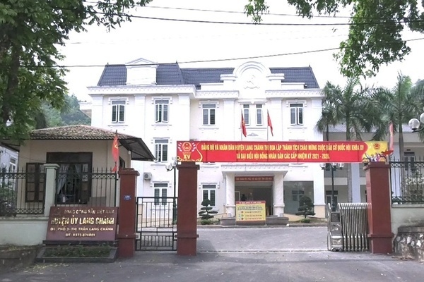 Cách tất cả chức vụ trong Đảng đối với Chủ nhiệm UBKT huyện ở Thanh Hóa
