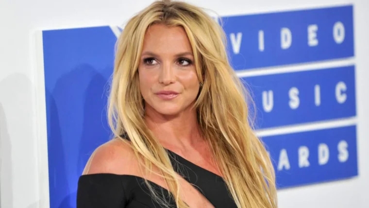 Britney Spears: “Tôi xứng đáng có một cuộc sống bình thường”