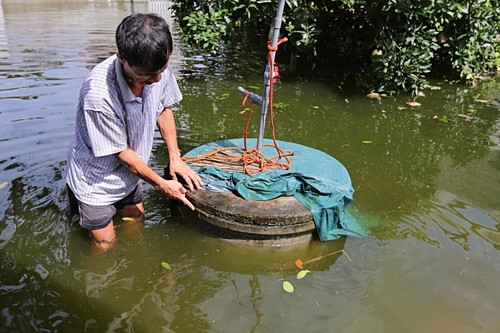  Người dân xóm Đỉnh Cun- Hòa Bình khổ sở vì “khát” nước sinh hoạt