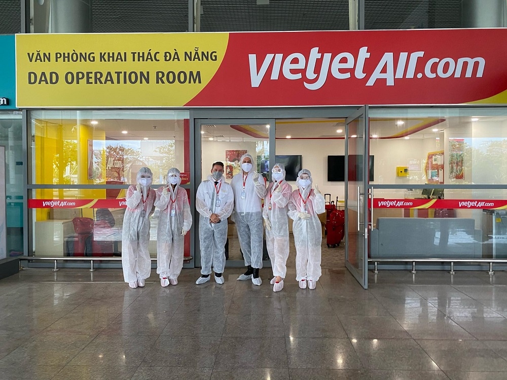 Phi công người nước ngoài tại Vietjet chung tay ủng hộ Quỹ Vắc-xin Covid-19