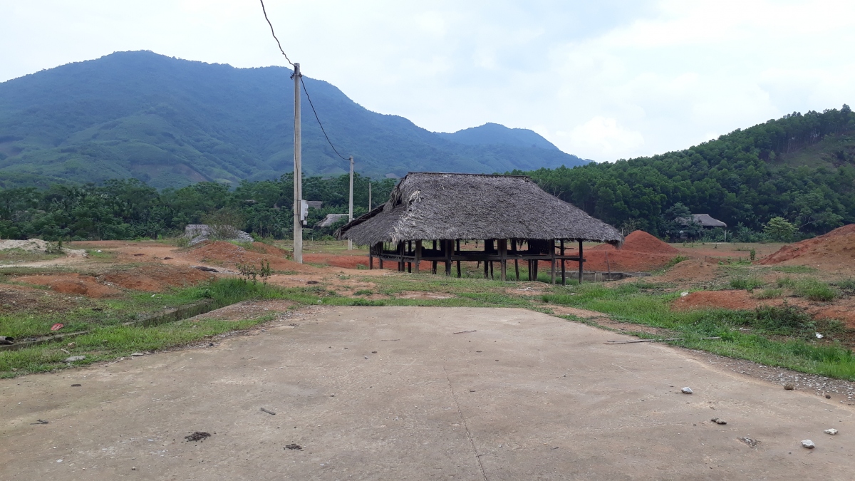 Tái định cư cho người dân vùng lũ ở Yên Bái: Khu dang dở, điểm bỏ hoang