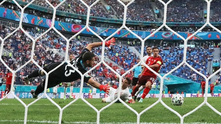 “Người nhện” tỏa sáng, Tây Ban Nha vào bán kết EURO 2021