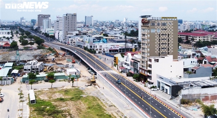 Ảnh: Cận cảnh cầu vượt nút giao thông 3 tầng hơn 723 tỷ đồng ở Đà Nẵng