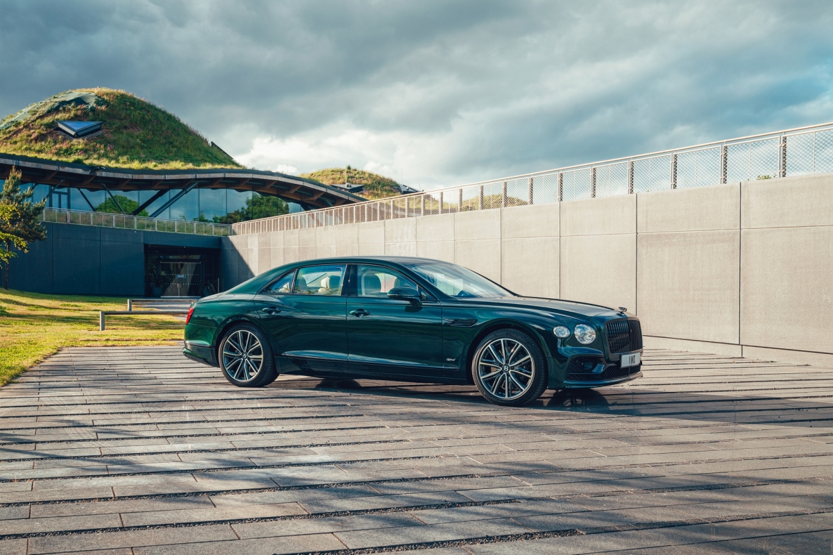 Bentley ra mắt Flying Spur Hybrid siêu tiết kiệm nhiên liệu