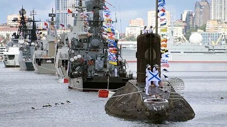 Nga long trọng tổ chức duyệt binh kỷ niệm Ngày Hải quân