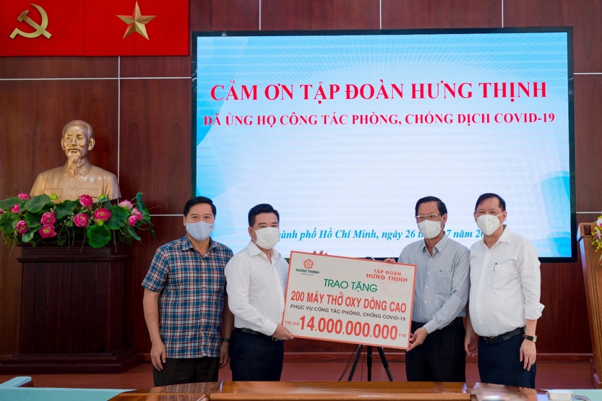 Tập đoàn Hưng Thịnh hỗ trợ hơn 35 tỷ đồng cho TP.HCM phòng chống dịch