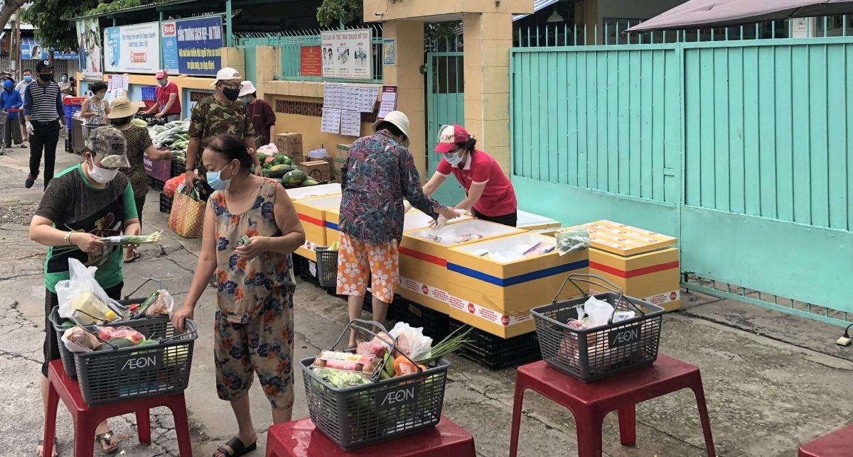 TP.HCM triển khai thí điểm 11 điểm bán rau, thịt, cá ở các chợ truyền thống đang đóng cửa