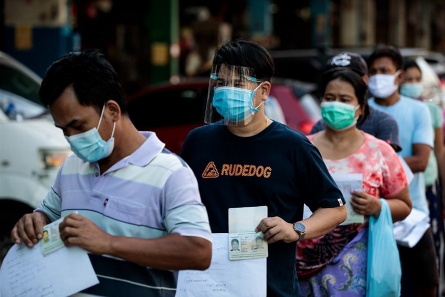 Thiếu hụt vaccine khiến cuộc khủng hoảng Covid-19 tại Thái Lan ngày càng trầm trọng