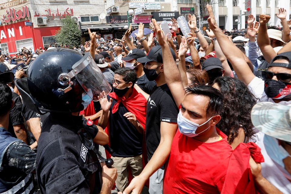 Dư luận quốc tế về cuộc khủng hoảng chính trị ở Tunisia