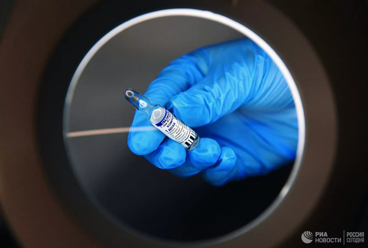 Nga bắt đầu thử nghiệm vaccine Sputink V ngừa Covid-19 ở trẻ vị thành niên