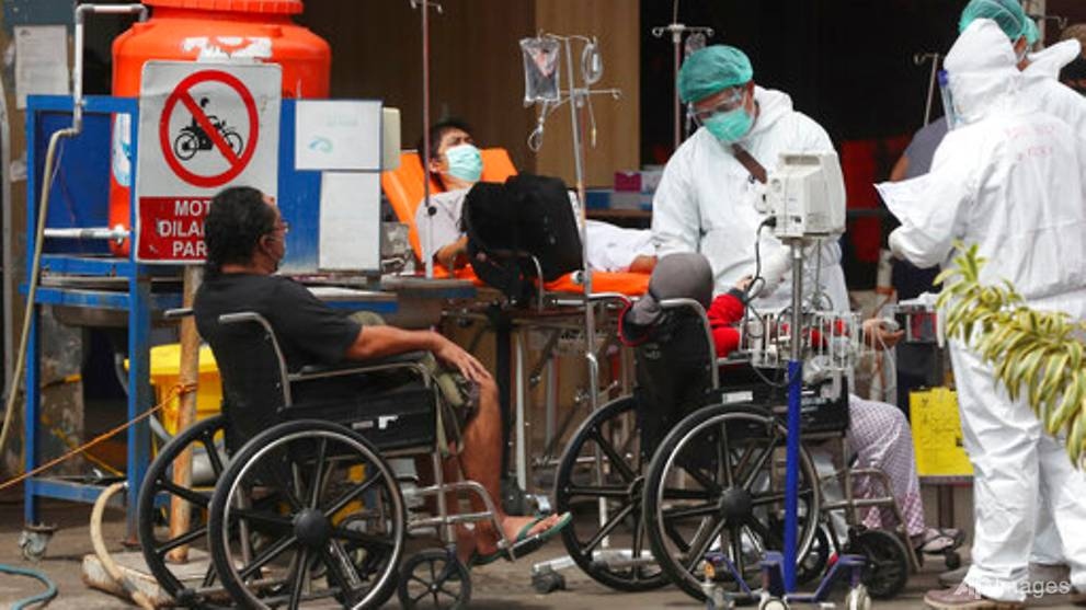 Indonesia: Hệ thống y tế quá tải, bệnh nhân Covid-19 vật vã tự điều trị tại nhà