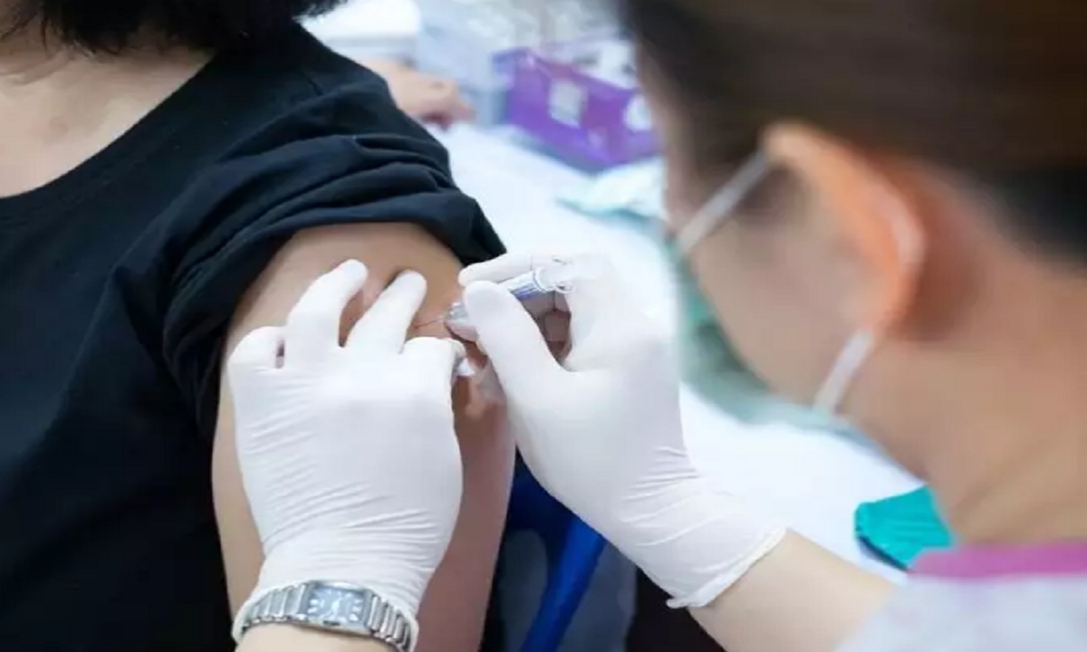 Tiêm vaccine COVID-19 có an toàn cho những người bị bệnh tim?