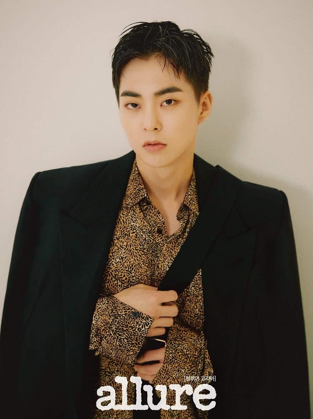 Xiumin (EXO) xác nhận mắc Covid-19