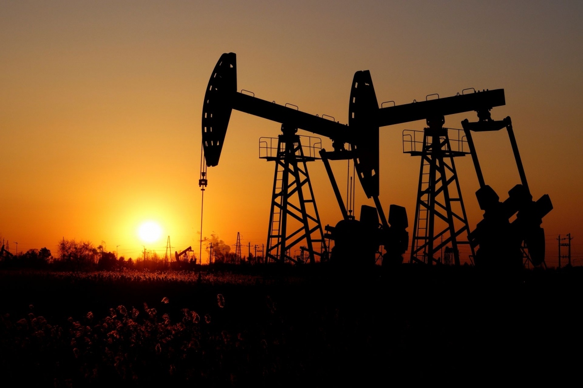 Thị trường dầu mỏ biến động vì biến thể Delta và căng thẳng Trung Đông
