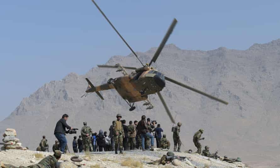 Taliban thu giữ hơn 100 trực thăng Mi-17 của quân đội Afghanistan