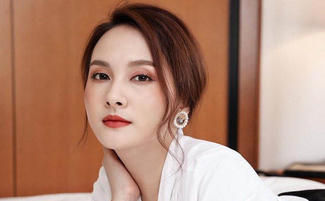 Chuyện showbiz: Bảo Thanh tái xuất xinh đẹp như thiếu nữ đôi mươi dù đang là "mẹ bỉm sữa"