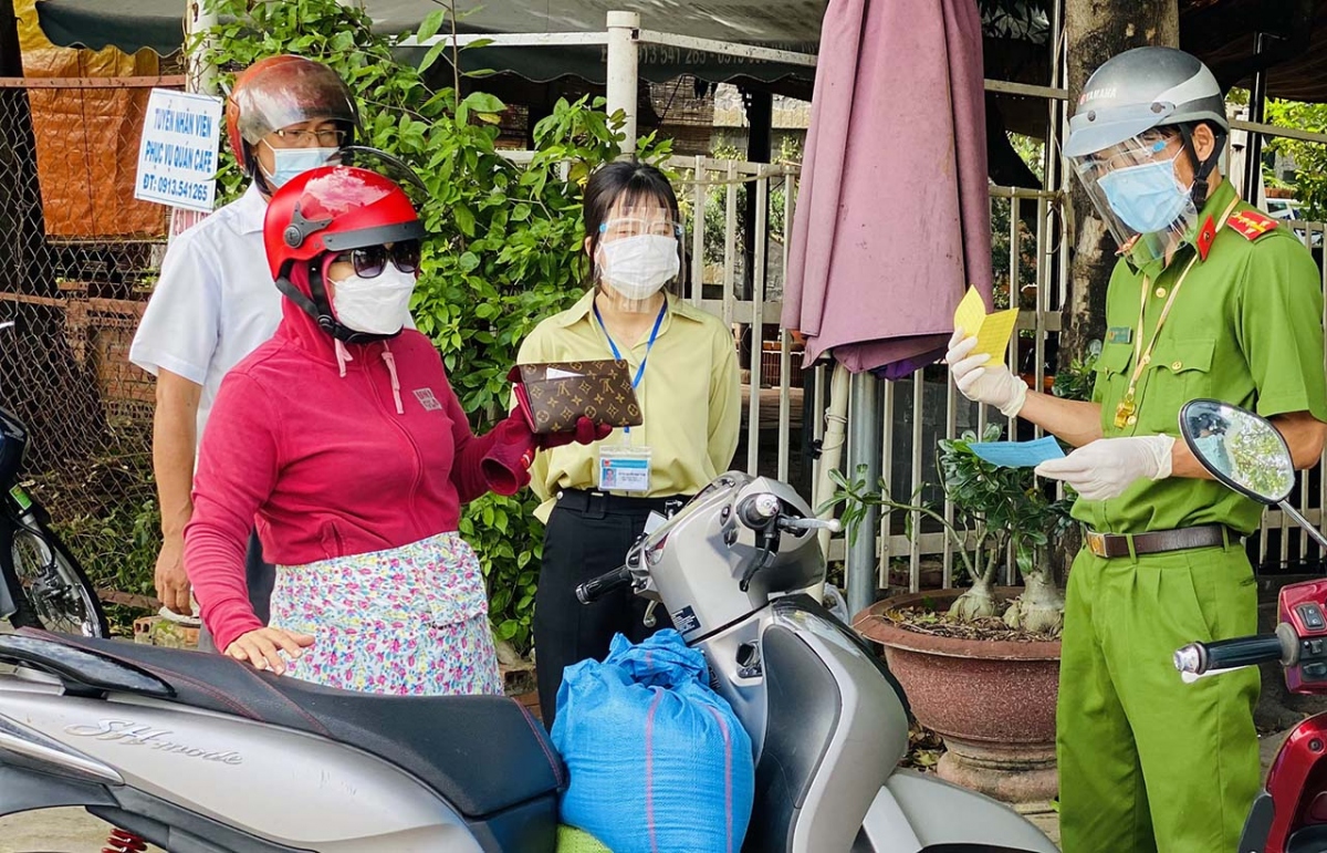 Xử phạt hơn 400 trường hợp ở Tây Ninh khi ra đường không cần thiết