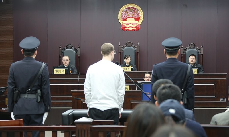 Vụ bà Mạnh Vãn Chu đang ở phiên điều trần cuối, Trung Quốc y án tử hình công dân Canada
