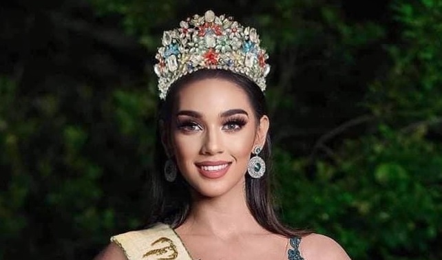 Nhan sắc "cực phẩm" của người mẫu đăng quang Hoa hậu Trái đất Philippines 2021