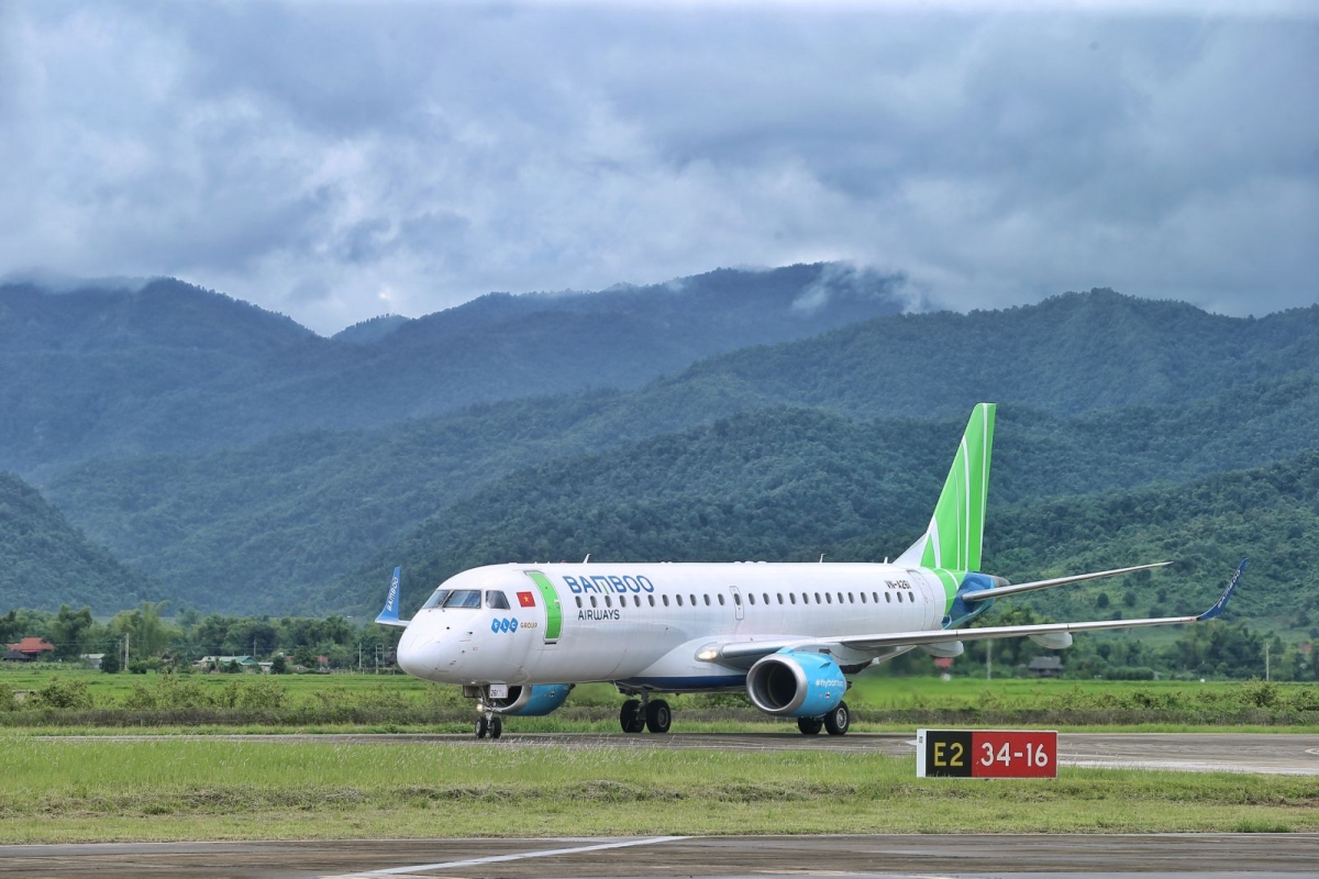 Máy bay mới Embraer của Bamboo Airways hoàn thành chuyến bay tới Điện Biên