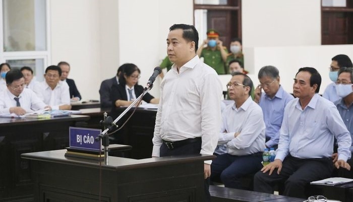 Ngoài 5 tỷ đồng, Phan Văn Anh Vũ khai nhiều lần biếu "quà"