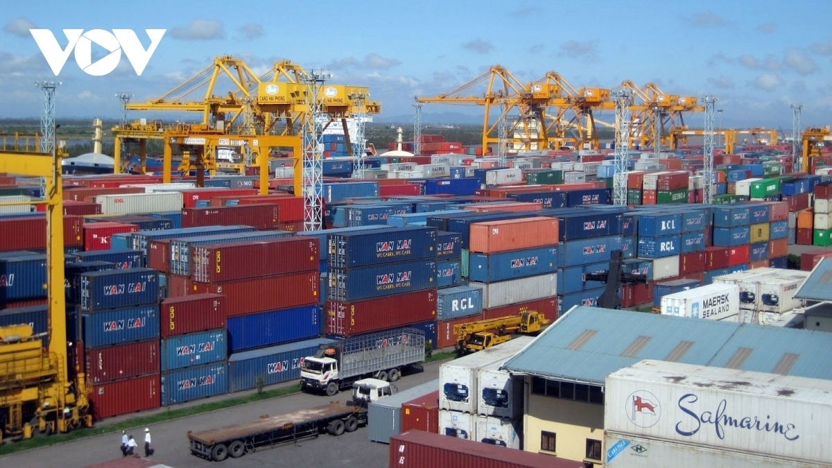 Hỏa tốc gửi kiến nghị Thủ tướng giải pháp tháo gỡ ùn tắc hàng hóa tại cảng Cát Lái