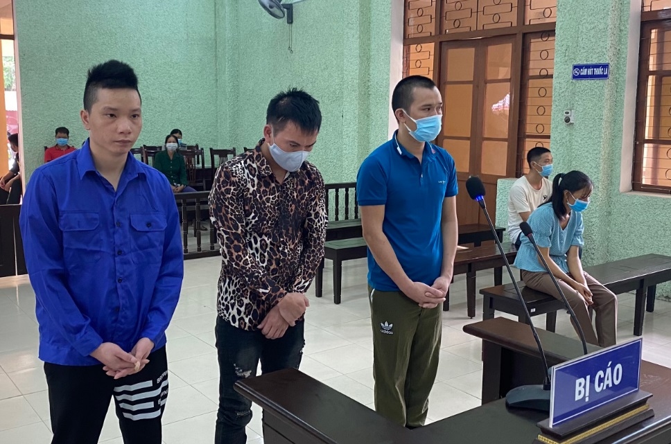 54 tháng tù giam cho hai đối tượng đón người Trung Quốc nhập cảnh trái phép
