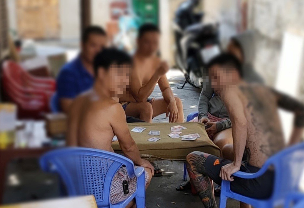 Đà Nẵng bắt 7 đối tượng tụ tập đánh bạc trong lúc cả thành phố giãn cách