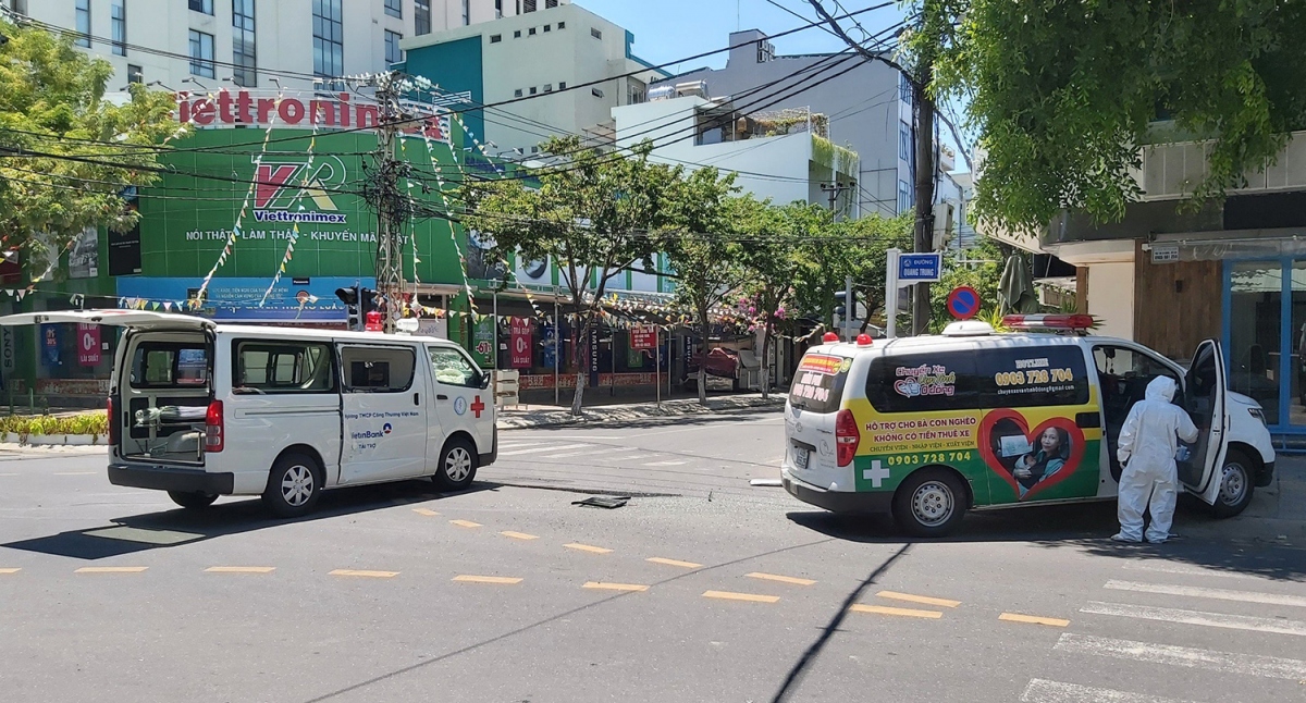 2 xe cấp cứu đâm nhau khi đang làm nhiệm vụ ở Đà Nẵng