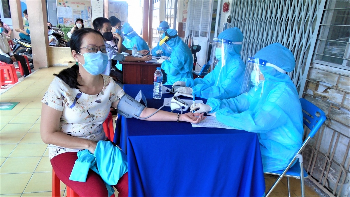 Kiến nghị tiêm vaccine mũi 2 cho 250.000 công nhân tại TP.HCM