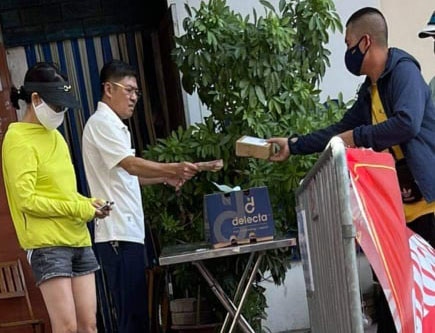 Bí thư Đảng uỷ phường ở Hà Nội bị phạt 2 triệu đồng vì không đeo khẩu trang